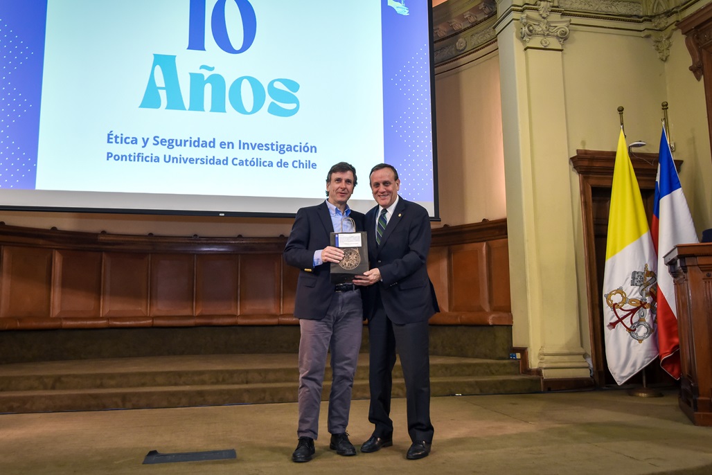 Juan Larraín y el rector